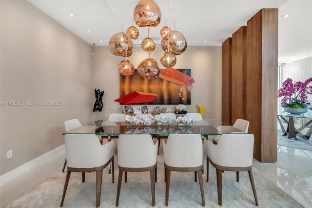 420 Island Dr, Key Biscayne, FL 33149