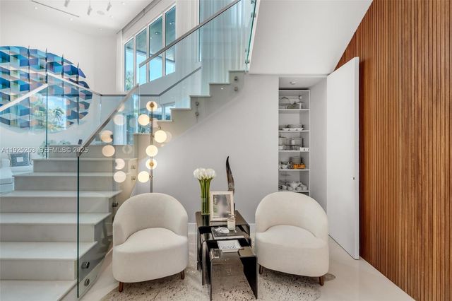 420 Island Dr, Key Biscayne, FL 33149