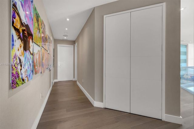 420 Island Dr, Key Biscayne, FL 33149