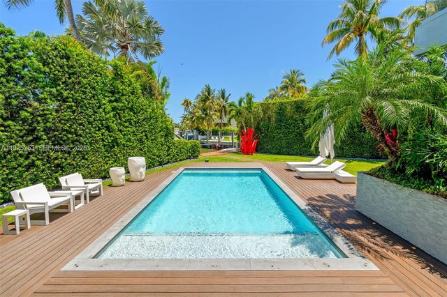 420 Island Dr, Key Biscayne, FL 33149