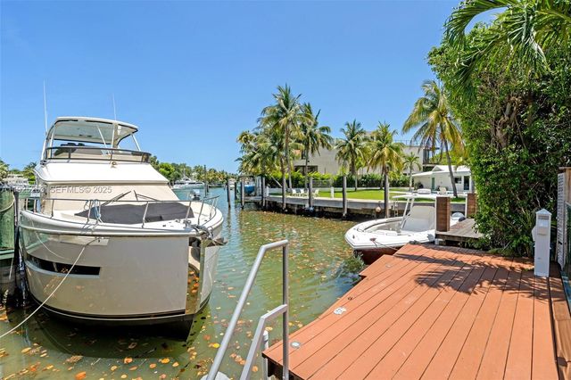 420 Island Dr, Key Biscayne, FL 33149