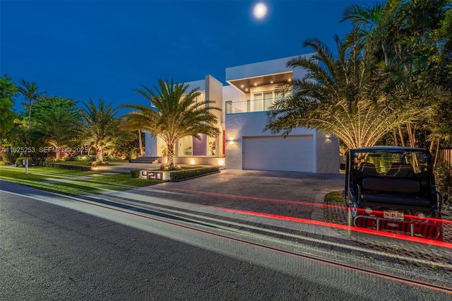 420 Island Dr, Key Biscayne, FL 33149