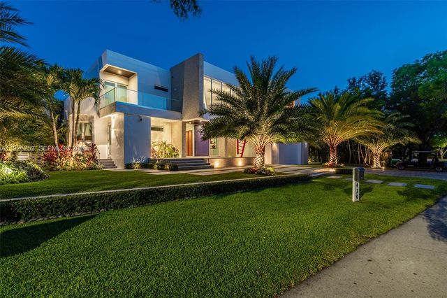 420 Island Dr, Key Biscayne, FL 33149