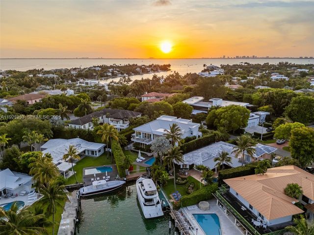 420 Island Dr, Key Biscayne, FL 33149