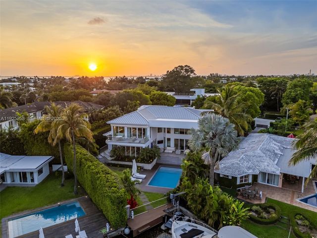 420 Island Dr, Key Biscayne, FL 33149