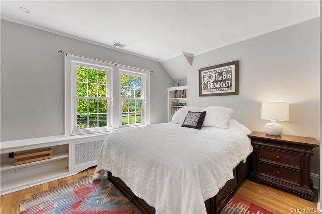 81 Walgrove Avenue, Dobbs Ferry, NY 10522