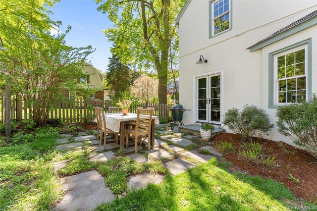 81 Walgrove Avenue, Dobbs Ferry, NY 10522
