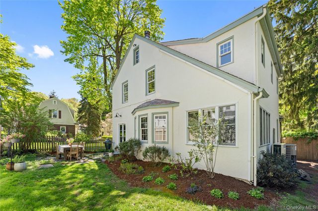 81 Walgrove Avenue, Dobbs Ferry, NY 10522