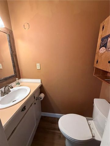 75 Ussery Drive, Lexington, MO 64067