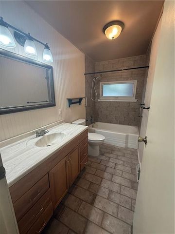 75 Ussery Drive, Lexington, MO 64067