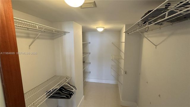 2333 Brickell Ave 1009, Miami, FL 33129