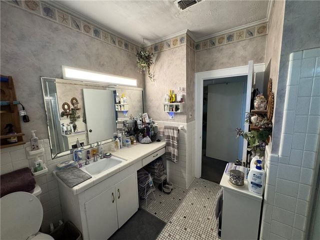 6142 MASONIC Drive, Alexandria, LA 71301