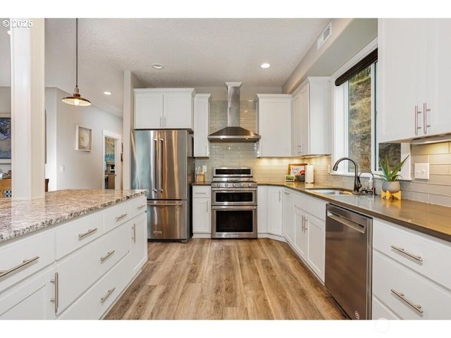 4300 OLD PACIFIC Highway S, Kelso, WA 98624