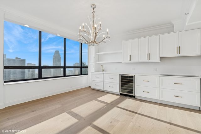 180 E Pearson Street 3807, Chicago, IL 60611