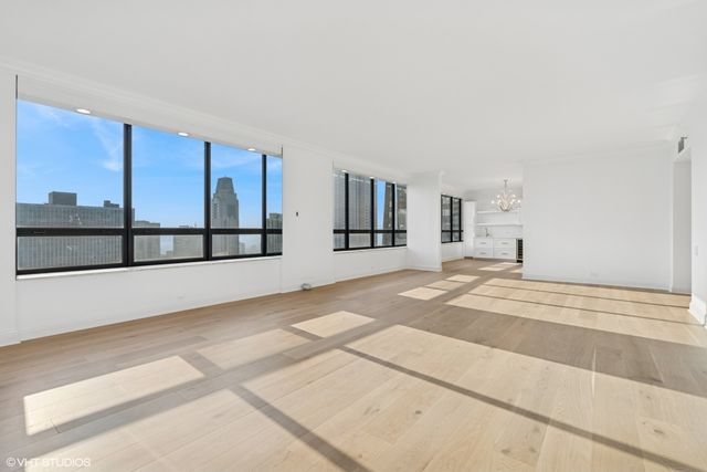180 E Pearson Street 3807, Chicago, IL 60611