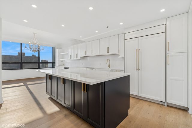 180 E Pearson Street 3807, Chicago, IL 60611