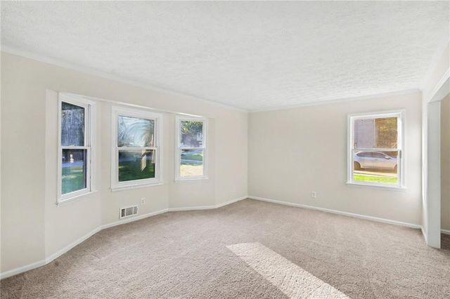 8121 Woodcliff Trail, Riverdale, GA 30274