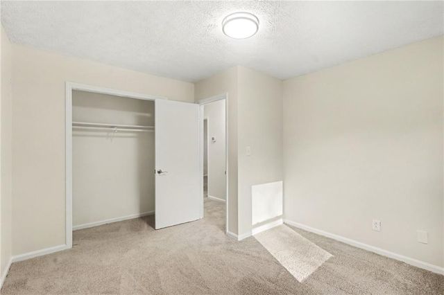 8121 Woodcliff Trail, Riverdale, GA 30274