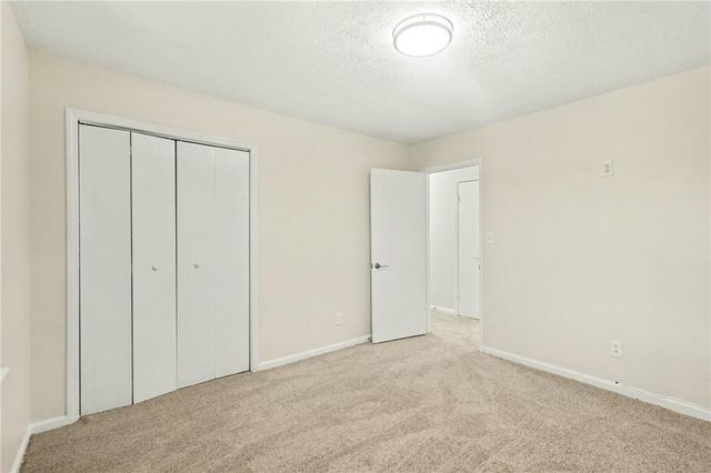 8121 Woodcliff Trail, Riverdale, GA 30274