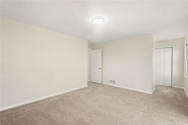 8121 Woodcliff Trail, Riverdale, GA 30274