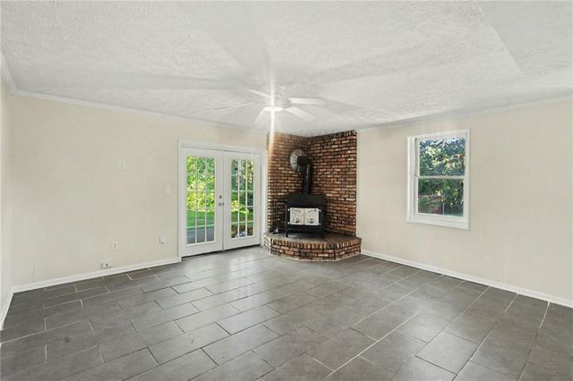 8121 Woodcliff Trail, Riverdale, GA 30274