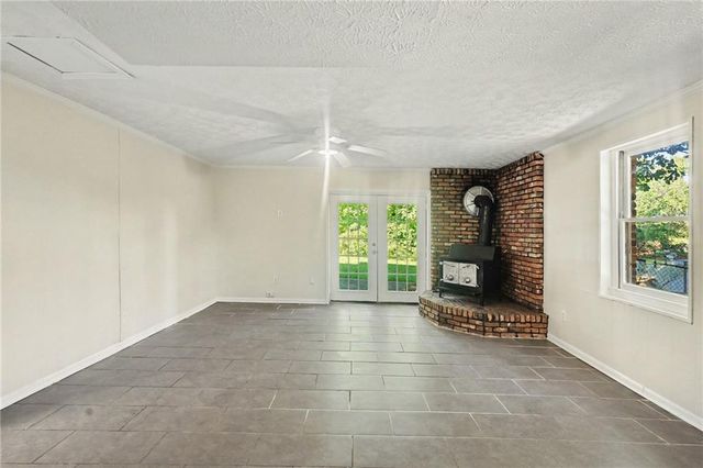 8121 Woodcliff Trail, Riverdale, GA 30274