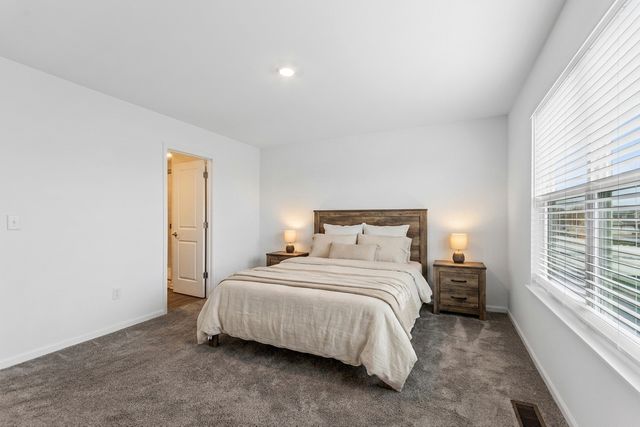 307 Andrew Drive, Yorkville, IL 60560