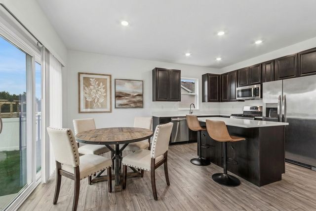 307 Andrew Drive, Yorkville, IL 60560