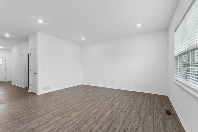 307 Andrew Drive, Yorkville, IL 60560