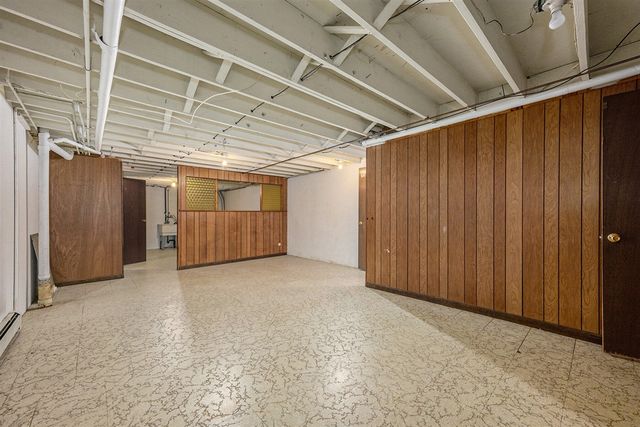 61117 Heritage Boulevard, South Lyon, MI 48178