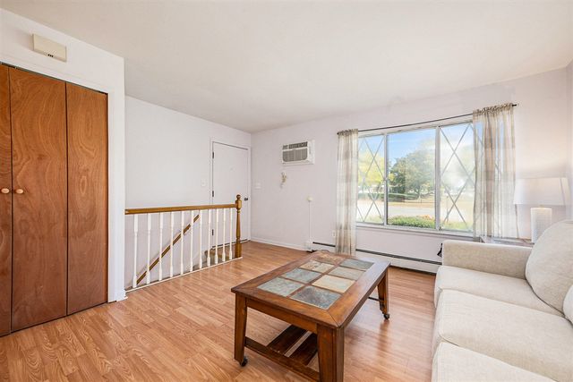 61117 Heritage Boulevard, South Lyon, MI 48178