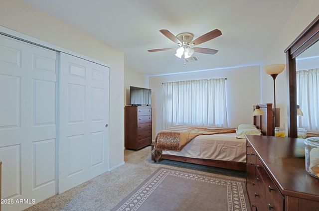 3721 W CALAVAR Road, Phoenix, AZ 85053