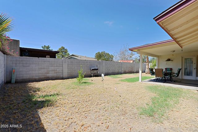 3721 W CALAVAR Road, Phoenix, AZ 85053