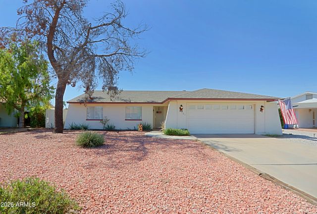 3721 W CALAVAR Road, Phoenix, AZ 85053