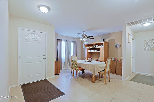 3721 W CALAVAR Road, Phoenix, AZ 85053