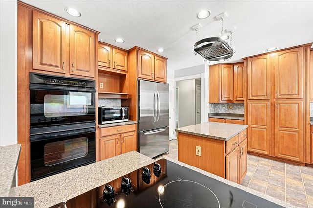 172 OLDBURY DR, Wilmington, DE 19808