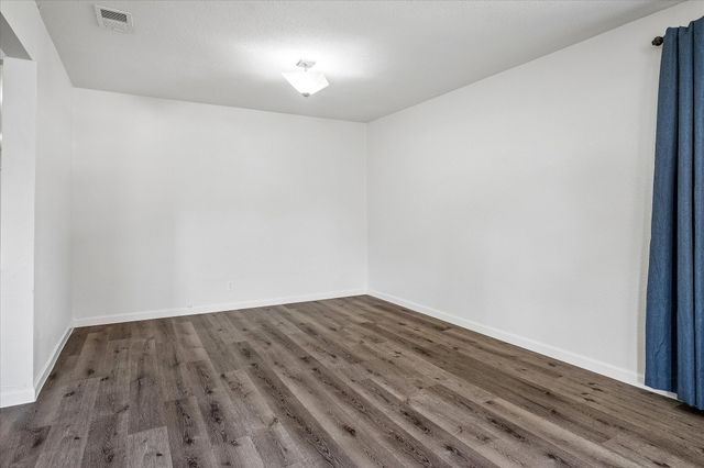 108 Reaves Lane, Hurst, TX 76053