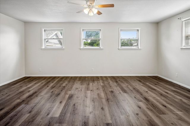 108 Reaves Lane, Hurst, TX 76053
