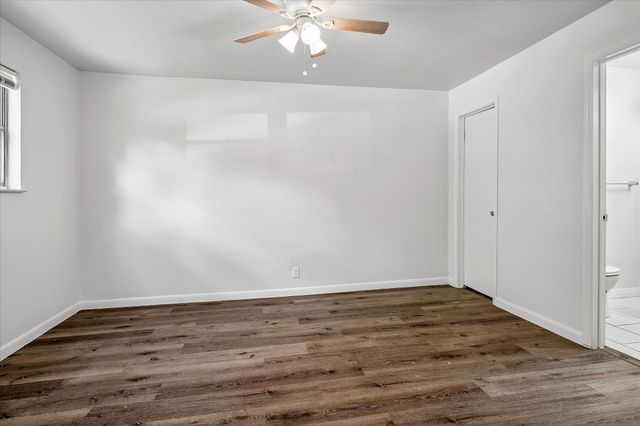 108 Reaves Lane, Hurst, TX 76053