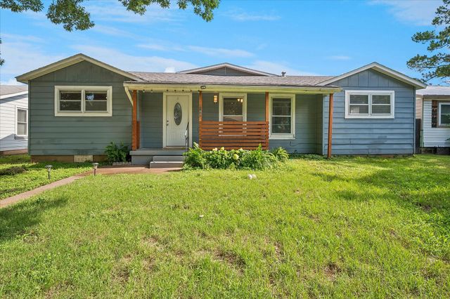 108 Reaves Lane, Hurst, TX 76053
