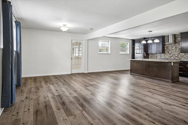 108 Reaves Lane, Hurst, TX 76053