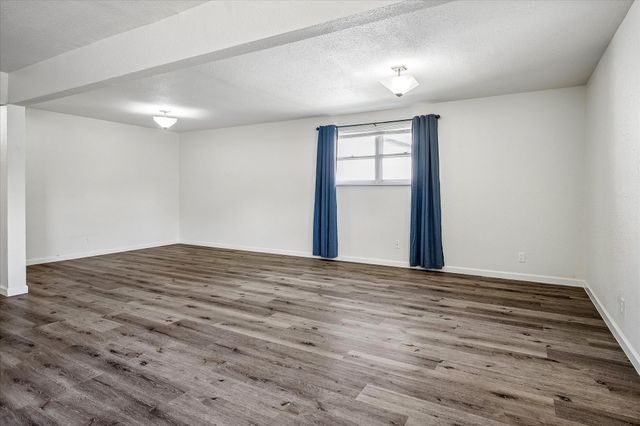 108 Reaves Lane, Hurst, TX 76053