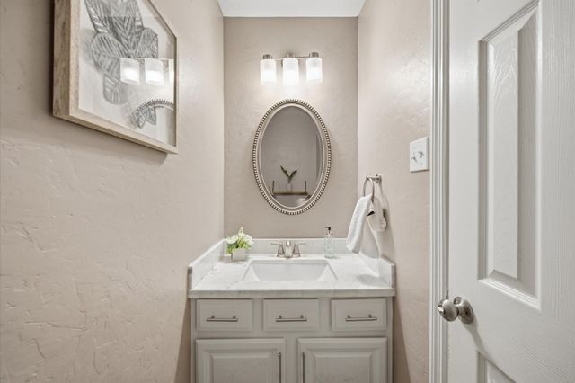 74 W Summer Storm Circle, The Woodlands, TX 77381