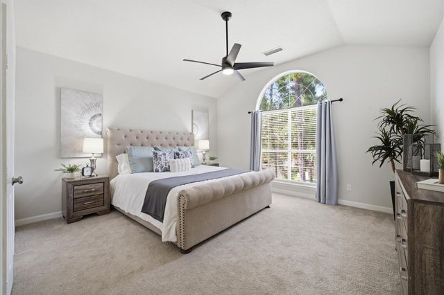 74 W Summer Storm Circle, The Woodlands, TX 77381