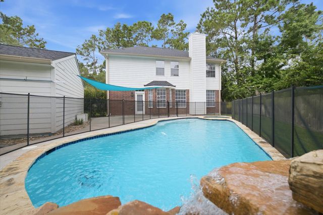 74 W Summer Storm Circle, The Woodlands, TX 77381
