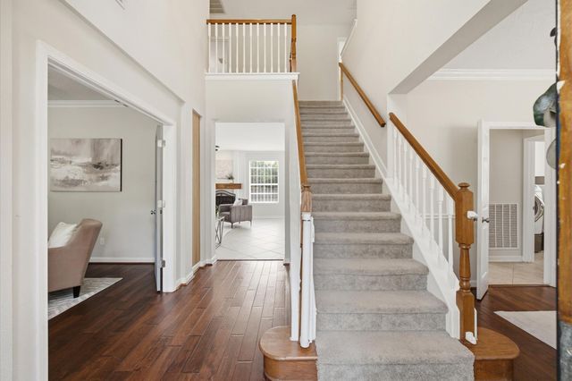 74 W Summer Storm Circle, The Woodlands, TX 77381