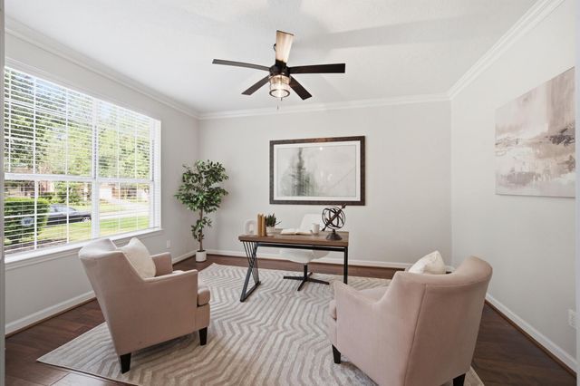 74 W Summer Storm Circle, The Woodlands, TX 77381