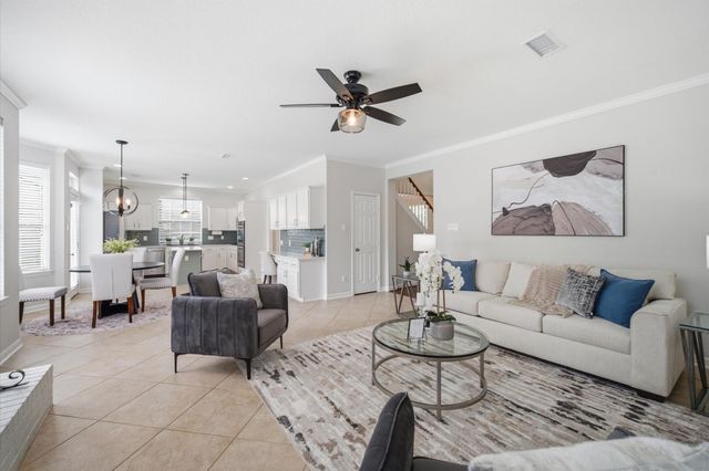 74 W Summer Storm Circle, The Woodlands, TX 77381
