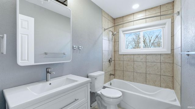 2623 Trentman Avenue, Fort Wayne, IN 46806