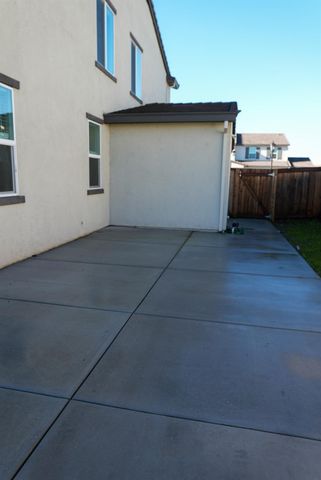 10100 Downy Birch Dr, Stockton, CA 95219